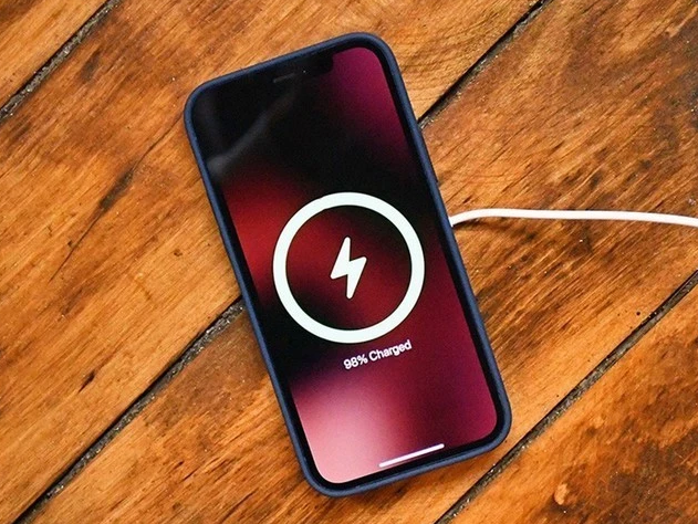 东至苹果手机维修分享iPhone 12可以随便充电吗 